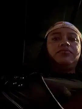 Snapshot of -Mia1 chatting on November 2025 01:06:01 AM -Mia1 online show from November 2025 01:06:01 AM