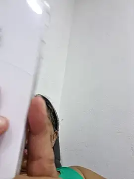 maleja23 online show from October 2025 02:09:01 AM