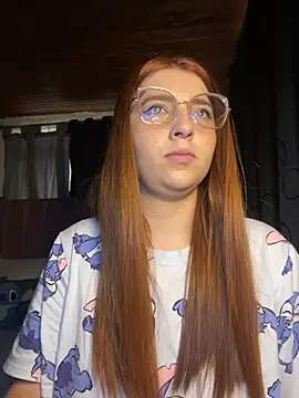 CoraVibes online show from December 2025 12:01:02 PM