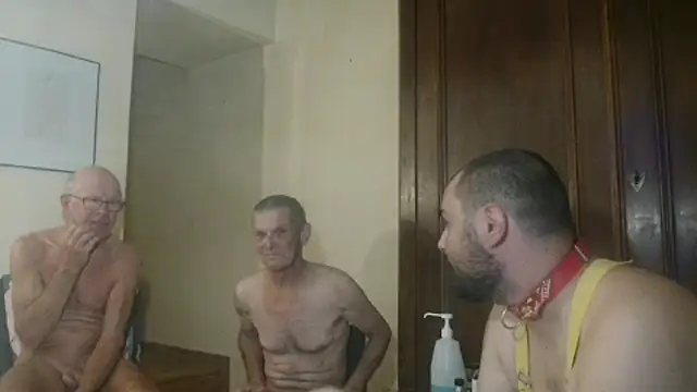 Snapshot of Adeptedufist chatting on September 2025 09:19:02 PM Adeptedufist online show from September 2025 09:19:02 PM