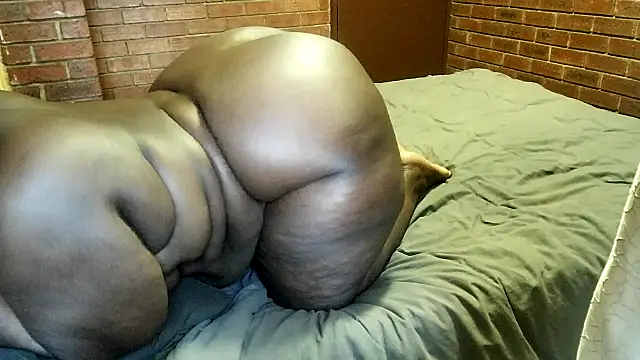 Snapshot of ASSQUEEN37Xx chatting on October 2025 03:30:01 AM ASSQUEEN37Xx online show from October 2025 03:30:01 AM