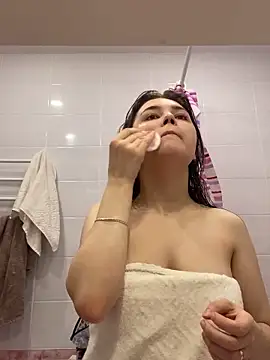 LeksaLove online show from November 2025 08:41:01 PM