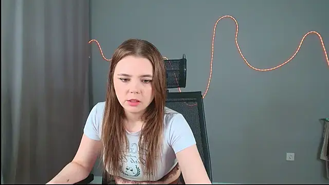 LeksaLove online show from February 2026 04:07:02 PM