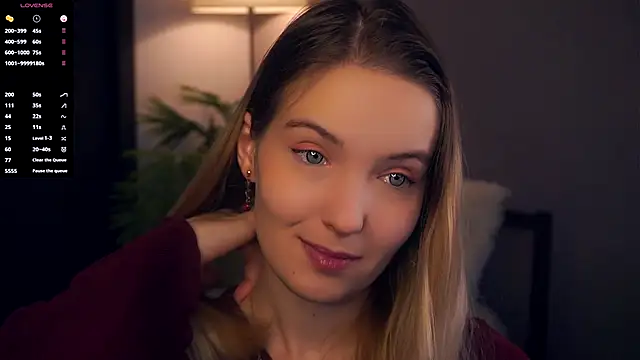 HongTomczak online show from October 2025 06:13:01 AM