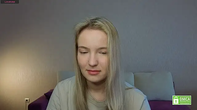 Snapshot of HongTomczak chatting on June 2026 07:44:02 AM HongTomczak online show from June 2026 07:44:02 AM