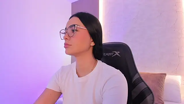 emily tolson online show from March 2026 07:21:02 PM