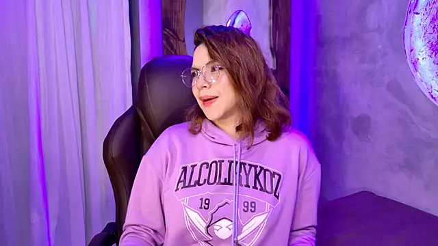Snapshot of Celineblossom_ chatting on October 2025 04:39:02 PM Celineblossom online show from October 2025 04:39:02 PM
