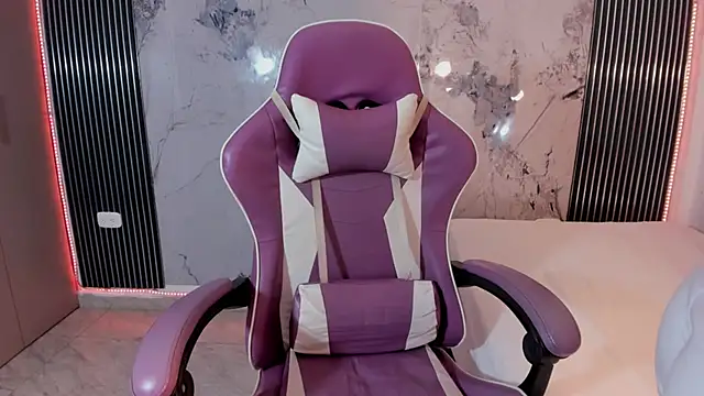 Mia Duarte1 online show from April 2026 07:17:02 PM