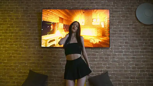 LessyLuiz online show from September 2025 11:05:02 PM