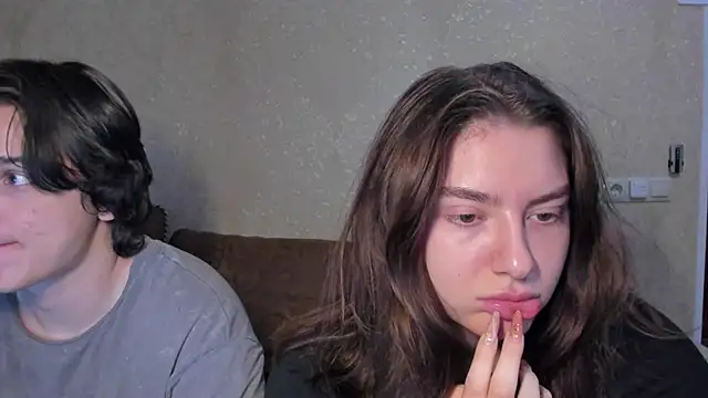 muuur fam online show from November 2025 07:30:02 PM