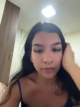 Snapshot of GiaCutee chatting on April 2026 11:44:02 PM GiaCutee online show from April 2026 11:44:02 PM