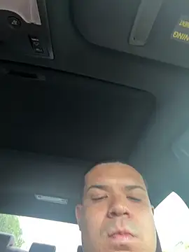 YadielPublic online show from September 2025 07:35:01 PM