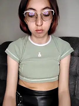 AnnieSparkle online show from September 2025 02:55:02 PM