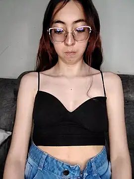 AnnieSparkle online show from September 2025 12:15:01 AM