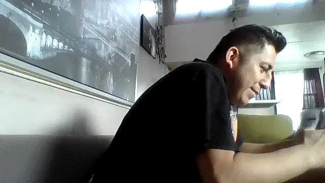 Snapshot of B3toBaby chatting on November 2025 10:48:01 PM B3toBaby online show from November 2025 10:48:01 PM