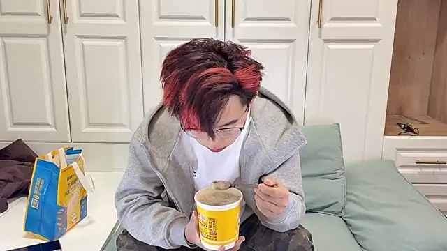 STxuguanhan online show from October 2025 08:14:02 AM