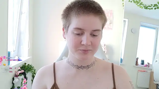 Snapshot of Zlata_in_xxxLand chatting on October 2025 08:59:01 AM Zlata in xxxLand online show from October 2025 08:59:01 AM