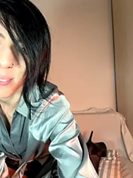 Snapshot of flowermadness chatting on December 2025 12:36:01 PM flowermadness online show from December 2025 12:36:01 PM