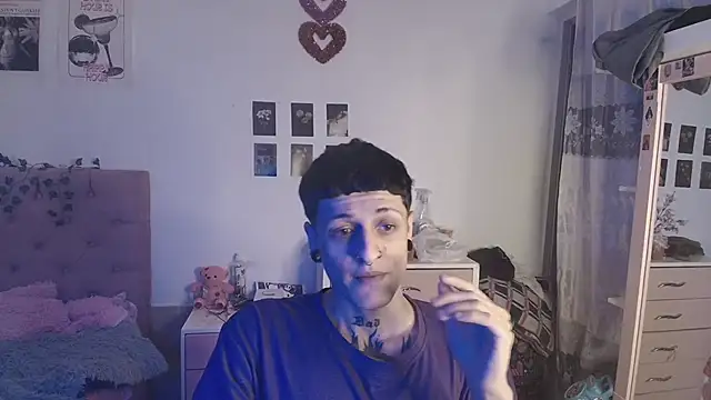 Snapshot of 2cyboy_ chatting on September 2025 08:33:01 PM 2cyboy  online show from September 2025 08:33:01 PM