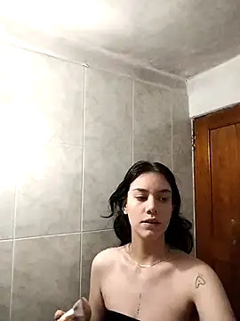 Snapshot of emmii_cute chatting on September 2025 08:02:01 PM emmii cute online show from September 2025 08:02:01 PM