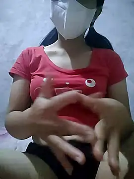 Snapshot of Lilyy-y chatting on October 2025 11:13:02 PM Lilyy-y online show from October 2025 11:13:02 PM