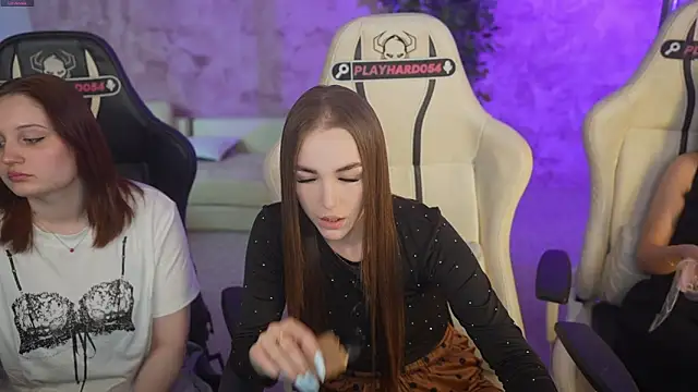 Ella 054 online show from June 2026 02:37:02 PM