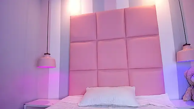 CarolinaFerrer online show from October 2025 12:30:02 PM