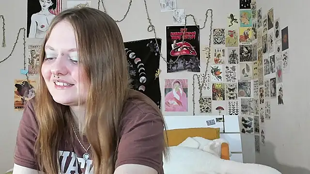 WonderConnie1 online show from October 2025 10:15:01 AM