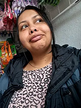 Snapshot of Alessandraa- chatting on November 2025 06:35:02 PM Alessandraa- online show from November 2025 06:35:02 PM