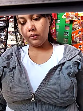 Snapshot of Alessandraa- chatting on December 2025 01:49:01 PM Alessandraa- online show from December 2025 01:49:01 PM