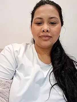 Snapshot of Alessandraa- chatting on February 2026 04:28:02 AM Alessandraa- online show from February 2026 04:28:02 AM