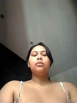 Snapshot of Alessandraa- chatting on April 2026 07:44:01 PM Alessandraa- online show from April 2026 07:44:01 PM