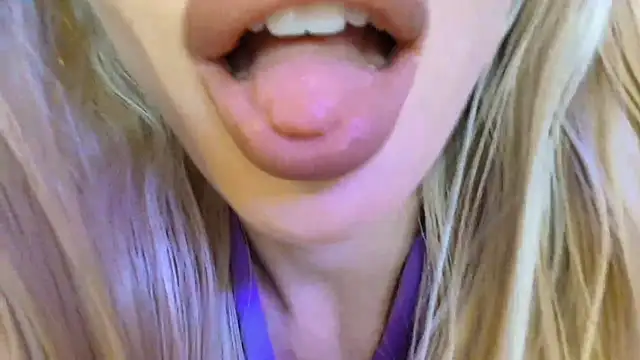 Snapshot of Politeeliza chatting on July 2026 08:35:01 PM Politeeliza online show from July 2026 08:35:01 PM