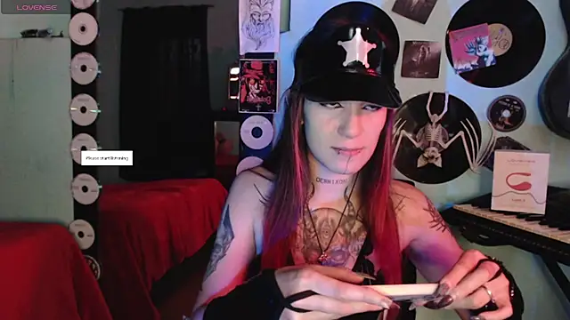 lilithword online show from October 2025 07:01:02 PM