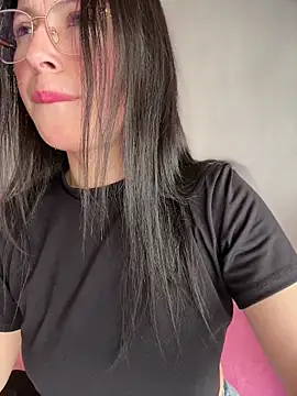 Mia salinass online show from March 2026 06:44:02 PM