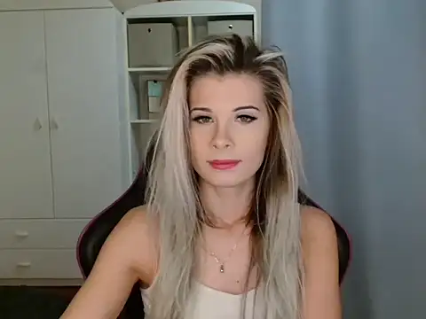 KristineGlow online show from November 2025 08:07:01 AM