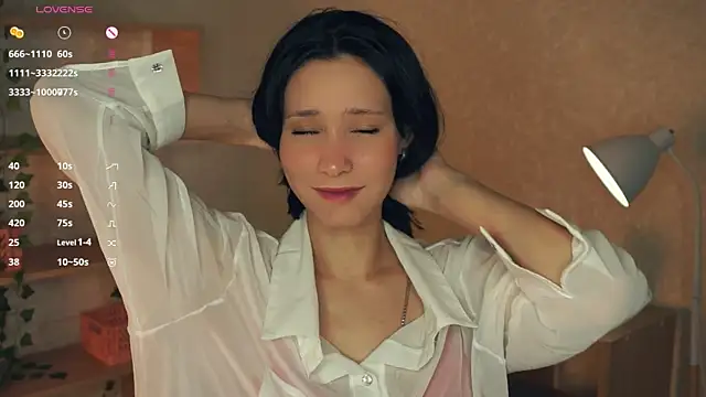 Snapshot of IrenePlamer chatting on October 2025 05:51:02 PM IrenePlamer online show from October 2025 05:51:02 PM