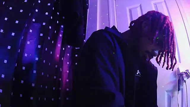 risktakinndolo online show from October 2025 07:43:01 PM