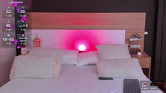 MiaTaylorSweet online show from November 2025 01:10:02 PM