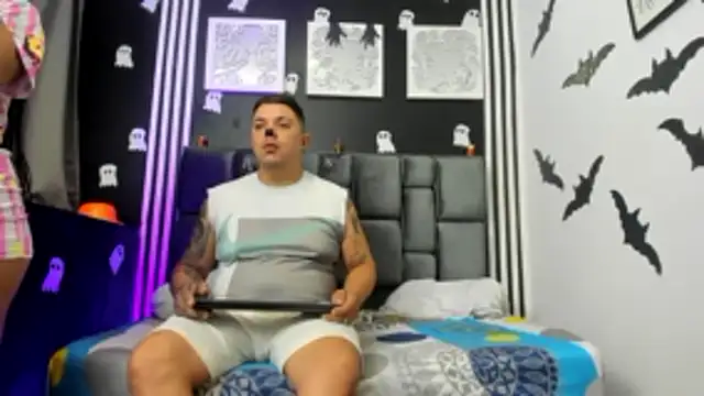 Snapshot of Hornycouple_Hot chatting on October 2025 12:38:01 PM Hornycouple Hot online show from October 2025 12:38:01 PM