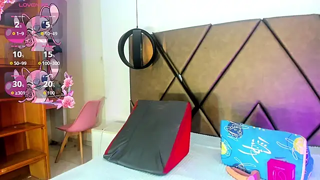 PenelopeGuzman   online show from April 2026 08:43:01 PM