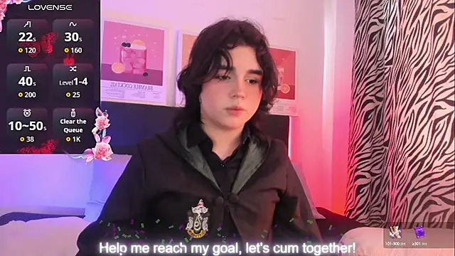 Snapshot of damienbeltmonth chatting on October 2025 05:10:02 PM damienbeltmonth online show from October 2025 05:10:02 PM