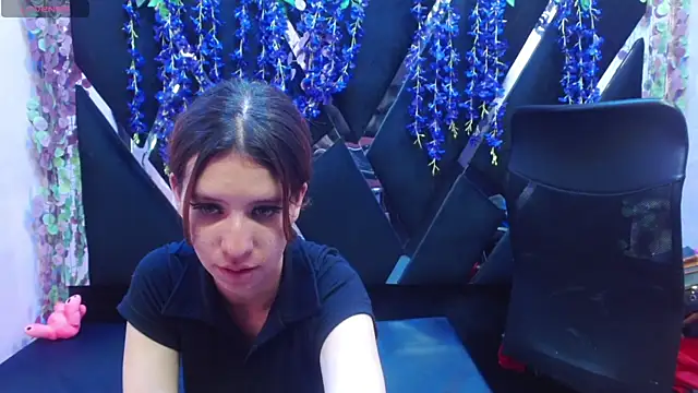 Gigi Glase online show from September 2025 09:38:01 PM