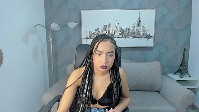 Snapshot of Lucia_jane chatting on May 2026 08:48:01 PM Lucia jane online show from May 2026 08:48:01 PM