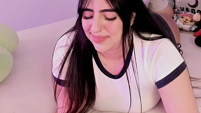 Camila Matinez  online show from November 2025 12:54:01 AM