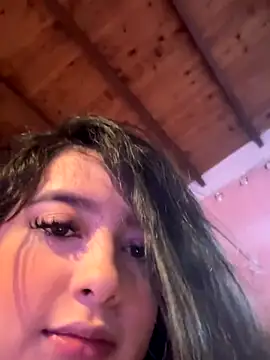 Emiily Moore1 online show from October 2025 10:10:01 PM