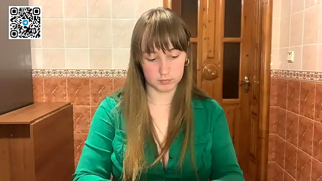 MaroonMoon  online show from October 2025 07:33:02 PM