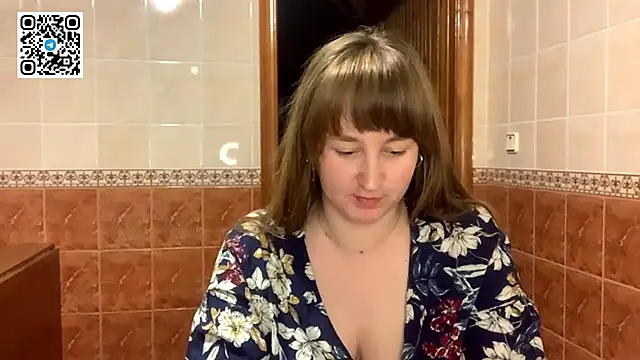 MaroonMoon  online show from October 2025 08:22:02 PM