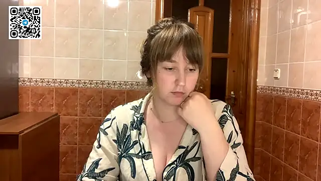 MaroonMoon  online show from November 2025 08:40:02 PM