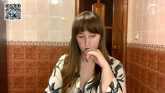 MaroonMoon  online show from December 2025 08:58:01 PM